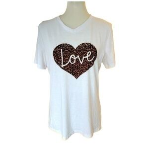Heart love V-neck T-shirt